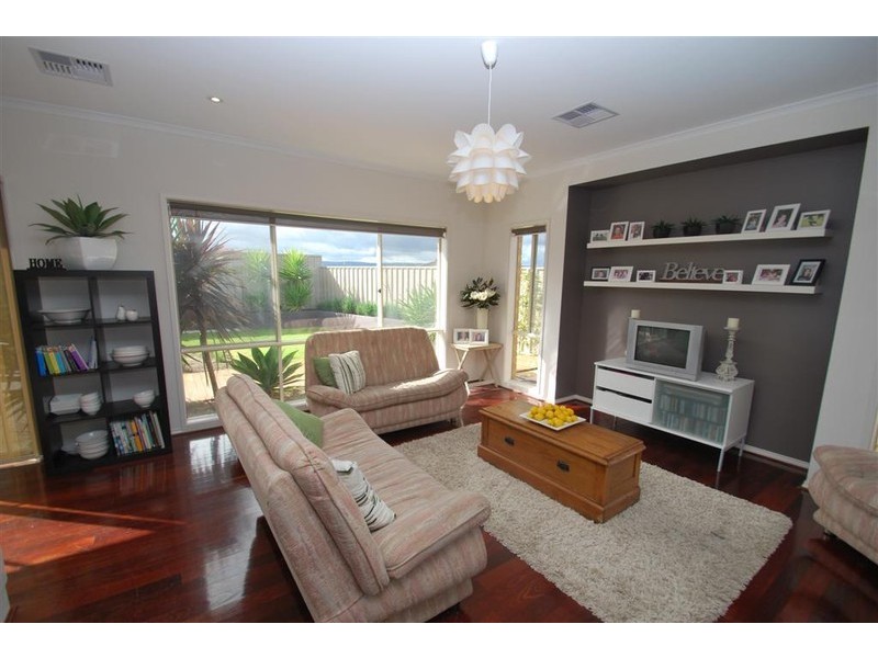 41 Holdfast Dr, Sheidow Park SA 5158