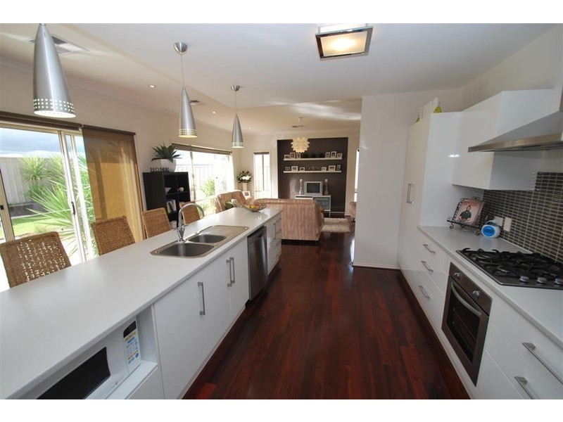 41 Holdfast Dr, Sheidow Park SA 5158