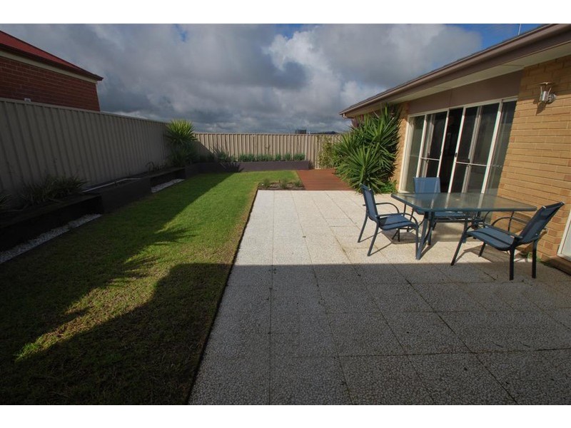 41 Holdfast Dr, Sheidow Park SA 5158