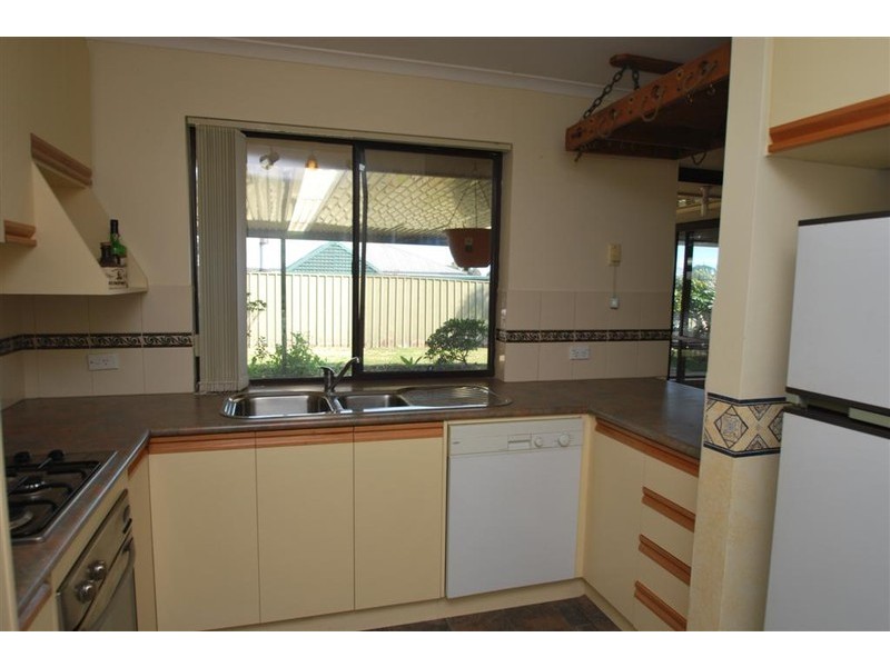 4 Hibiscus Ct, Morphett Vale SA 5162