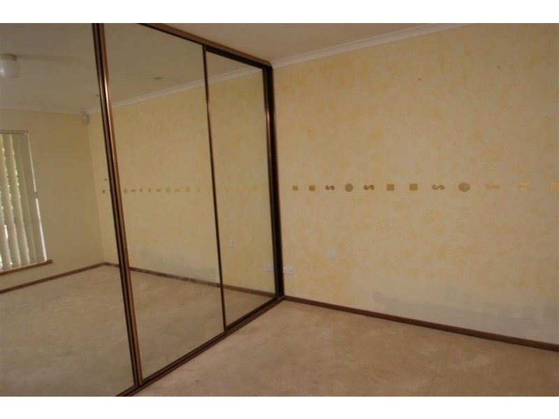 4 Hibiscus Ct, Morphett Vale SA 5162