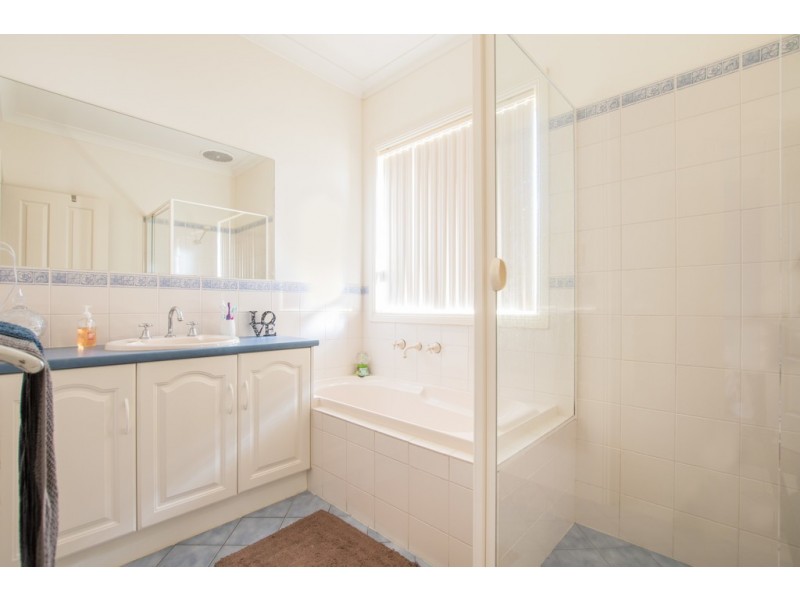 11 Vales Court, Mclaren Vale SA 5171