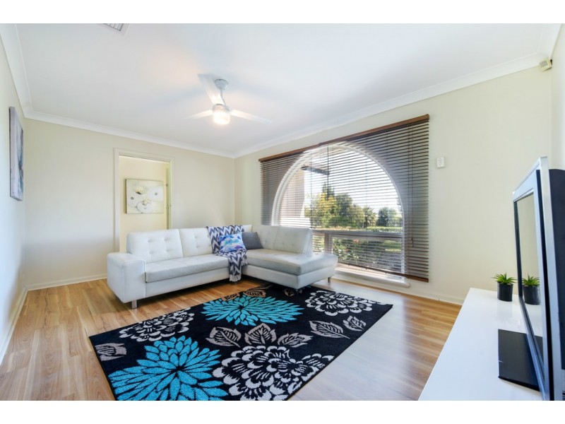 2 Parham Crescent, Port Noarlunga SA 5167