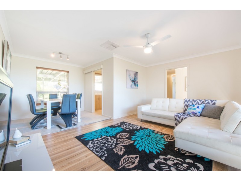 2 Parham Crescent, Port Noarlunga SA 5167