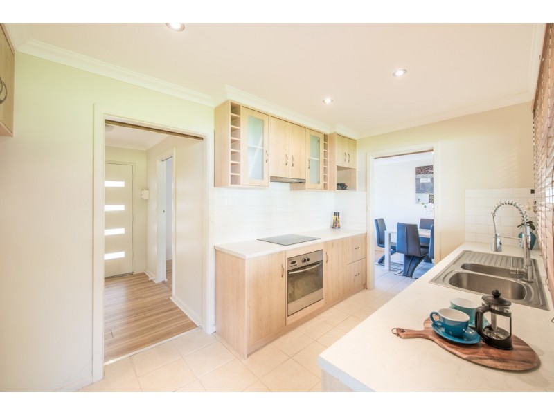 2 Parham Crescent, Port Noarlunga SA 5167