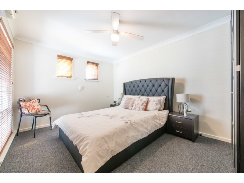 2 Parham Crescent, Port Noarlunga SA 5167