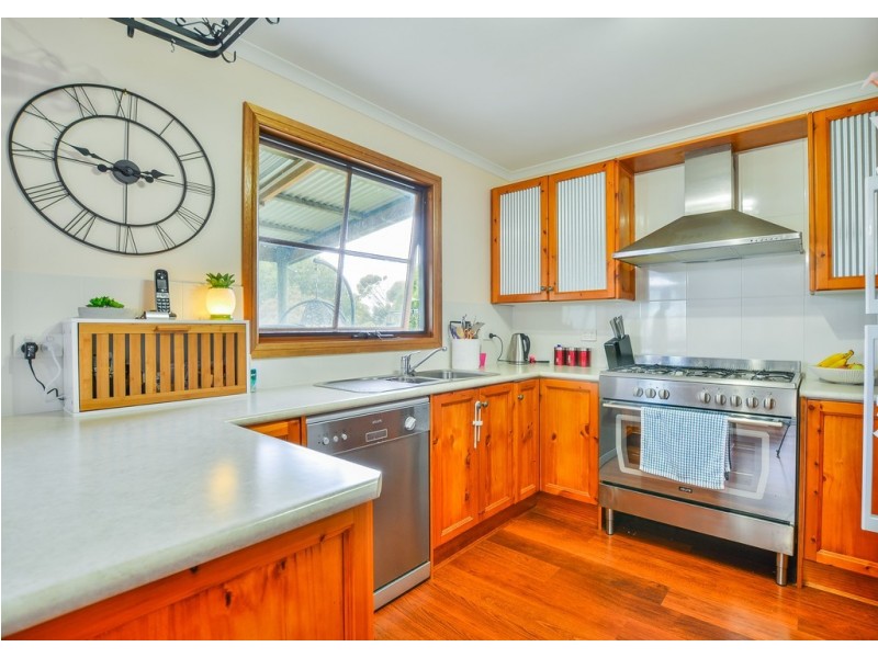 6 Manly Grove, Hayborough SA 5211