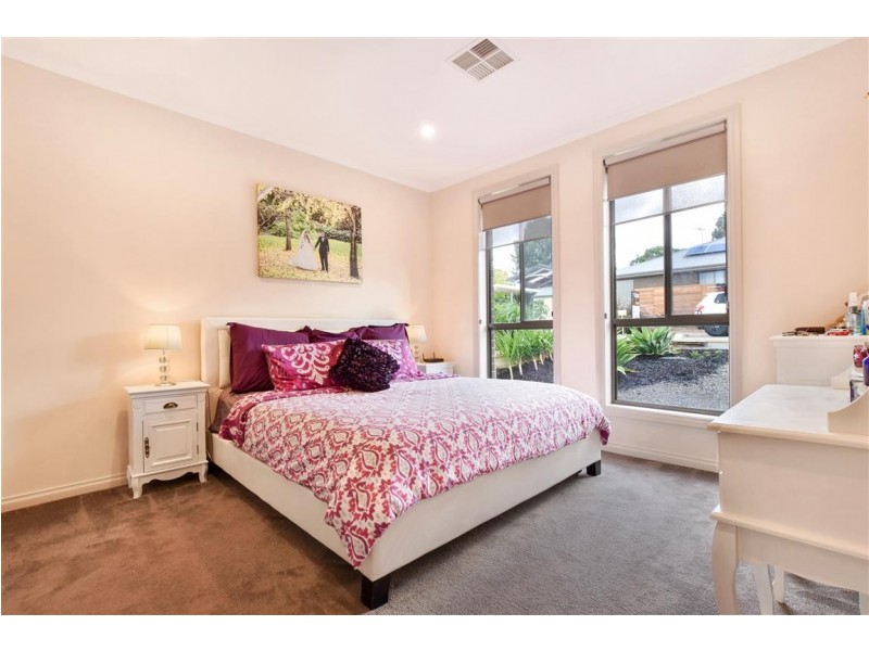 10 Maplewood Court, Flagstaff Hill SA 5159