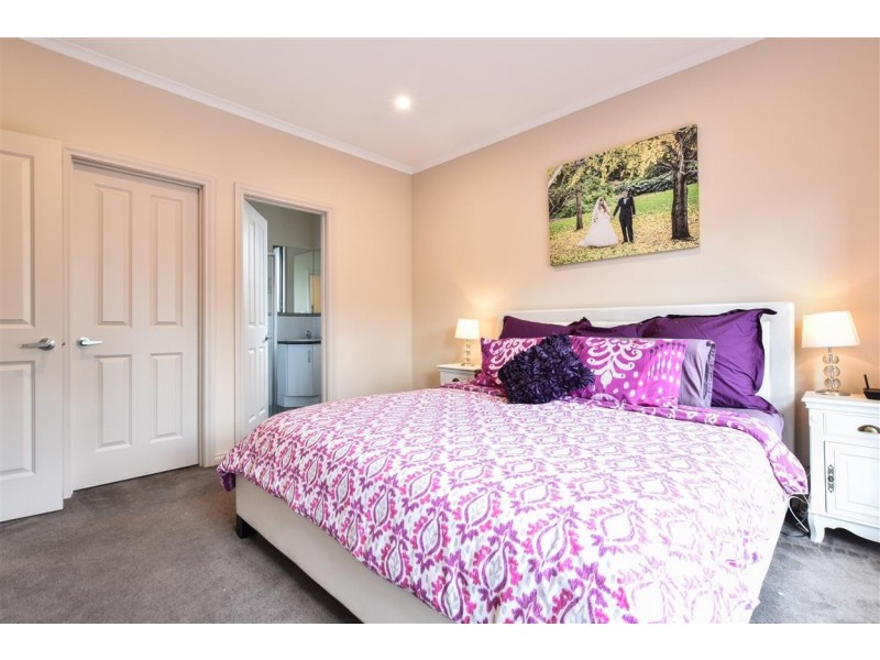 10 Maplewood Court, Flagstaff Hill SA 5159