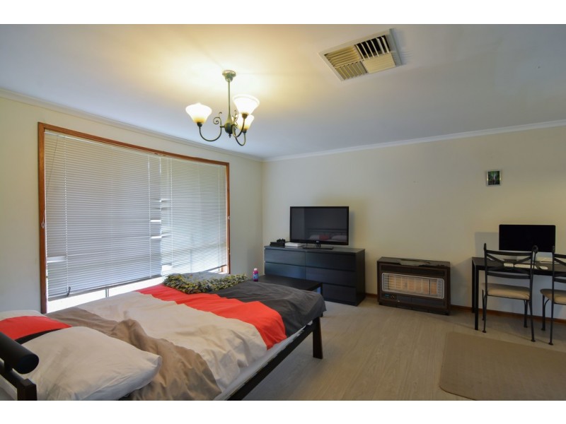 5 St Helens Court, Woodcroft SA 5162