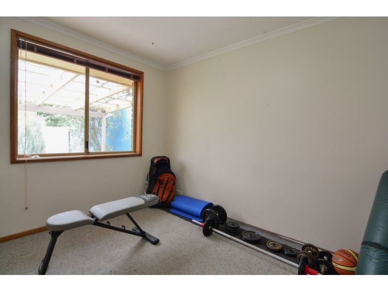 5 St Helens Court, Woodcroft SA 5162