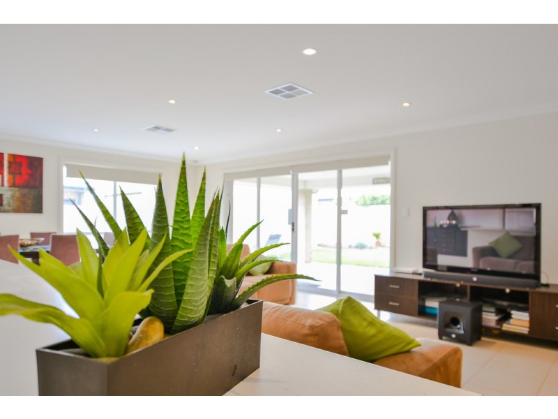 8 Kipsy Street, Aldinga Beach SA 5173