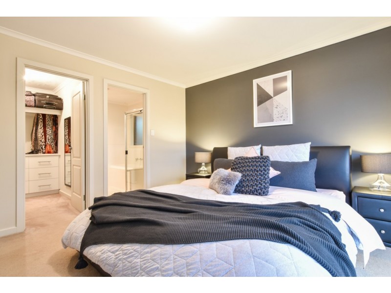 3 Bradbury Court, Hallett Cove SA 5158