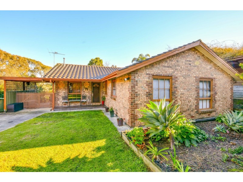 11 Horseshoe Drive, Aberfoyle Park SA 5159