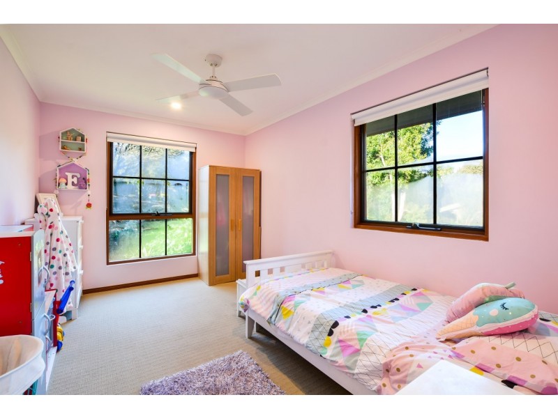 11 Horseshoe Drive, Aberfoyle Park SA 5159