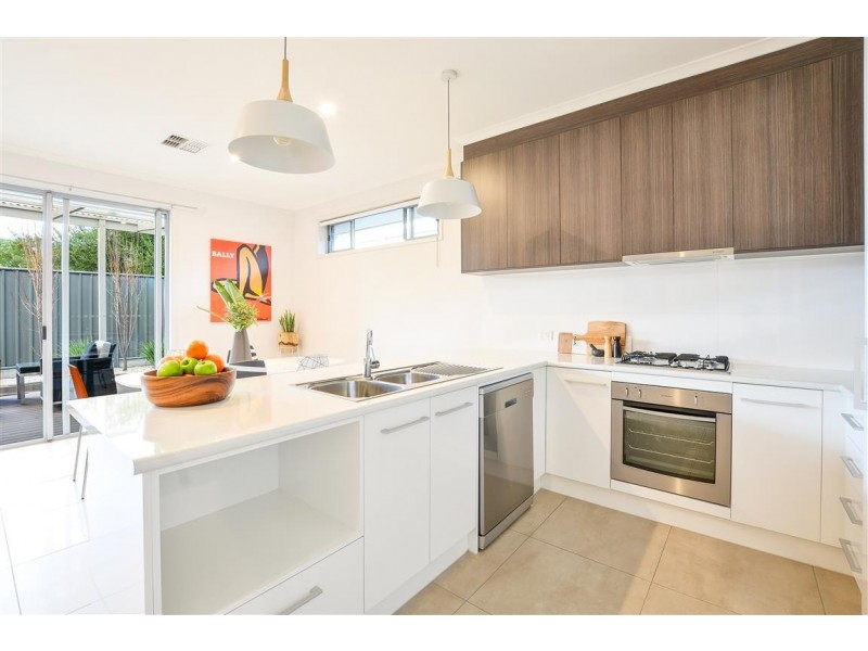 31b Scarborough Terrace, Dover Gardens SA 5048