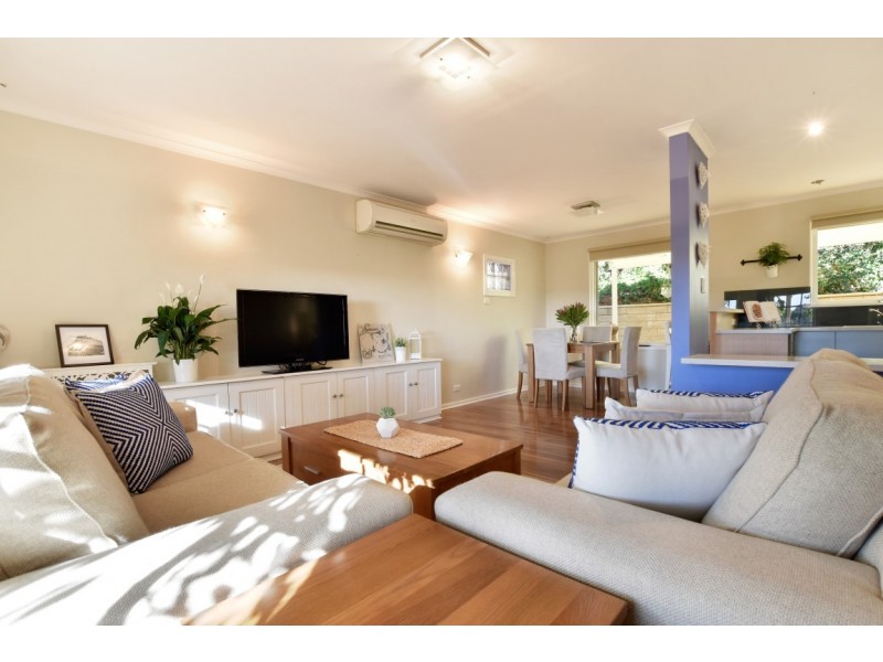 2 Jerilderie Drive, Happy Valley SA 5159