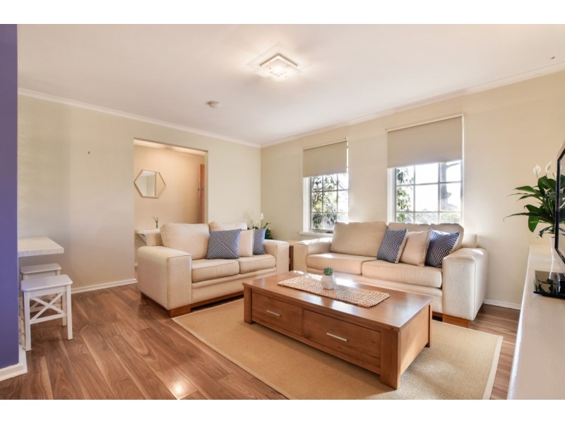 2 Jerilderie Drive, Happy Valley SA 5159