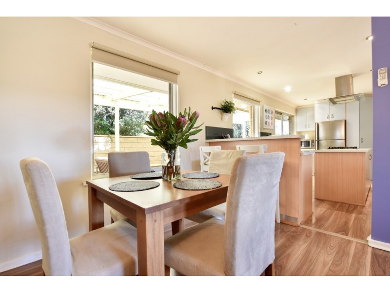 2 Jerilderie Drive, Happy Valley SA 5159