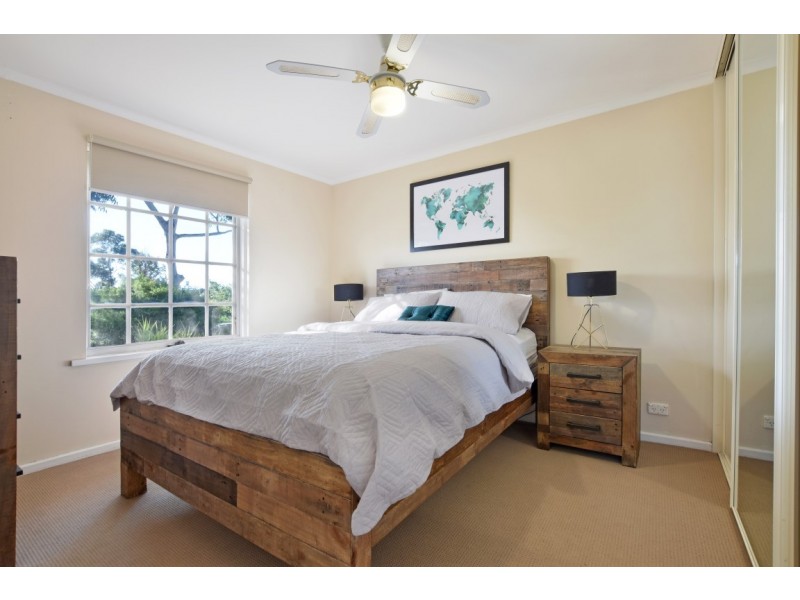 2 Jerilderie Drive, Happy Valley SA 5159