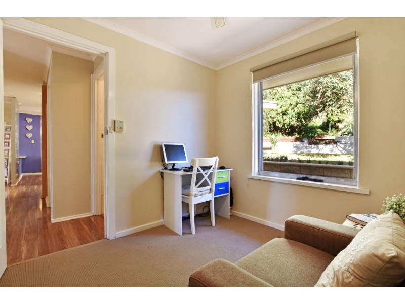 2 Jerilderie Drive, Happy Valley SA 5159