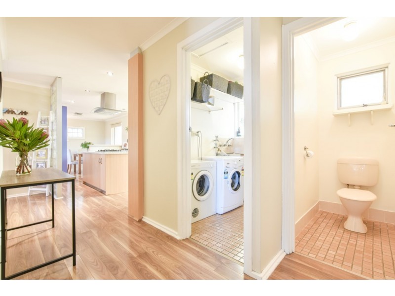 2 Jerilderie Drive, Happy Valley SA 5159