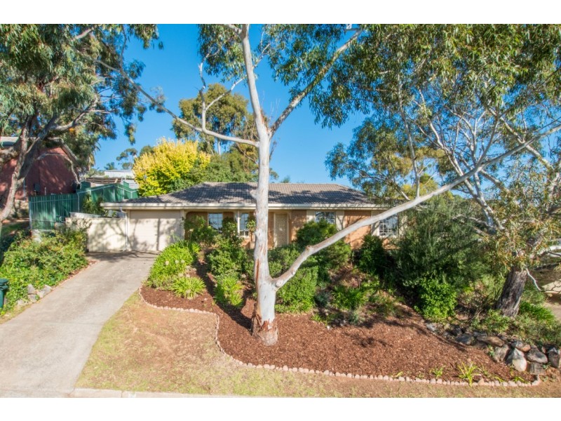 2 Jerilderie Drive, Happy Valley SA 5159