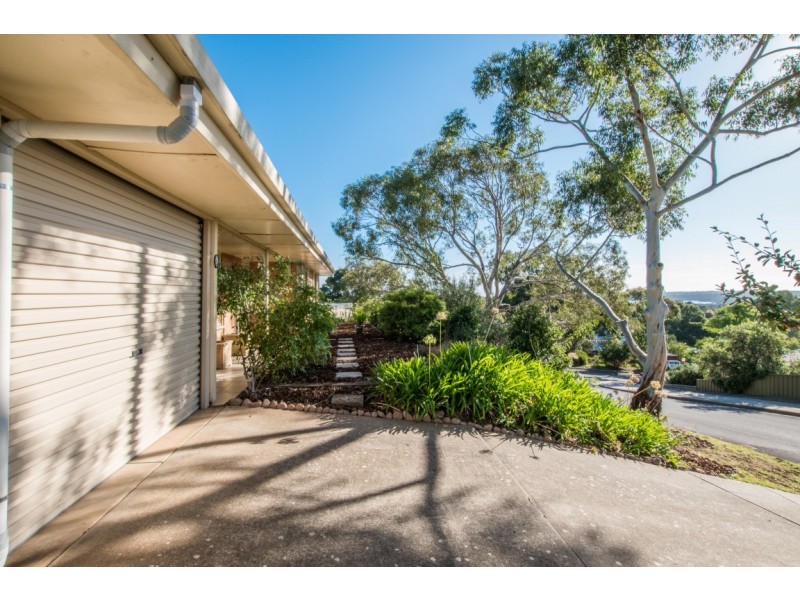 2 Jerilderie Drive, Happy Valley SA 5159