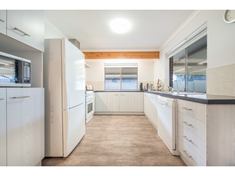 20 Nannigai Drive, Hallett Cove SA 5158