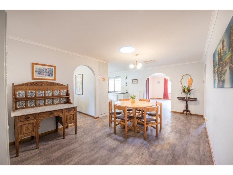 20 Nannigai Drive, Hallett Cove SA 5158