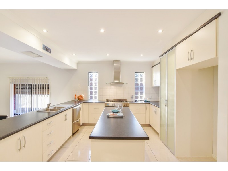 8 Boonga Street, Hallett Cove SA 5158