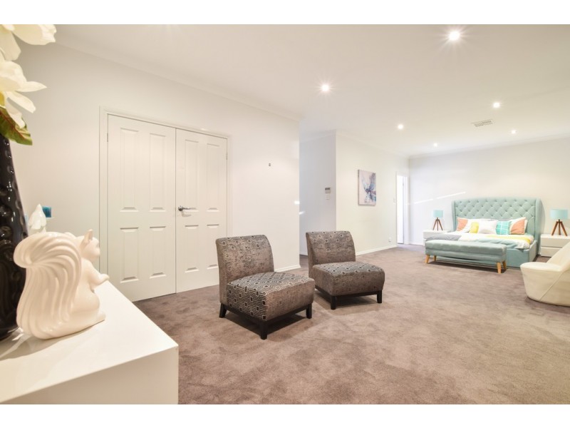 8 Boonga Street, Hallett Cove SA 5158