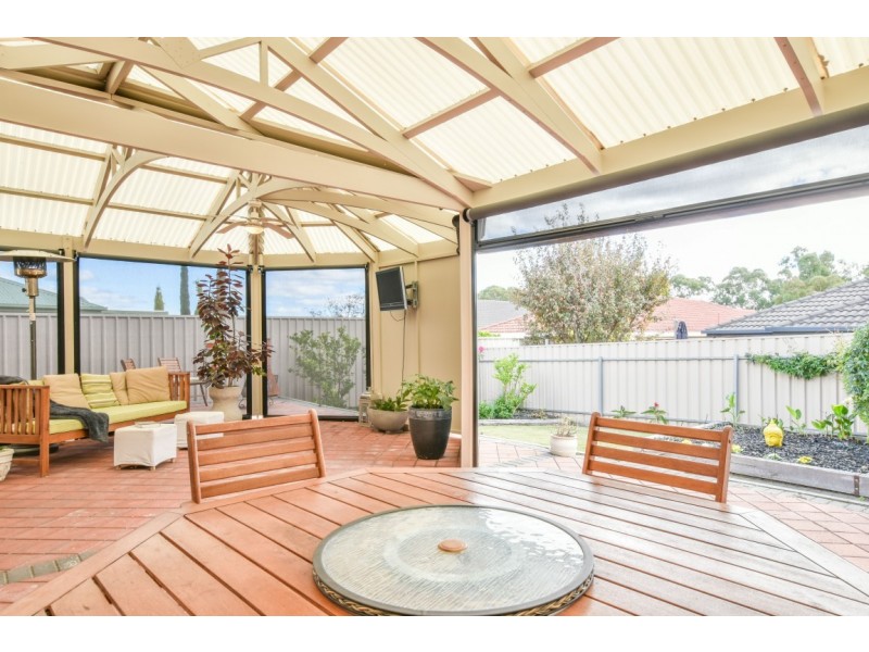 56 Riddoch Crescent, Woodcroft SA 5162