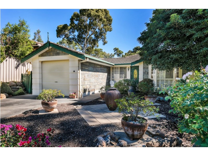 2 Egret court, Flagstaff Hill SA 5159