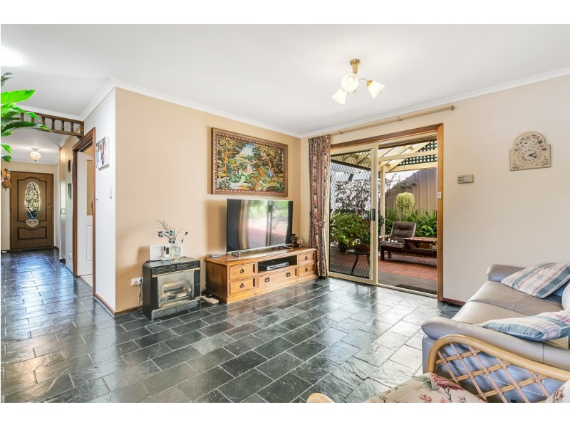 2 Egret court, Flagstaff Hill SA 5159