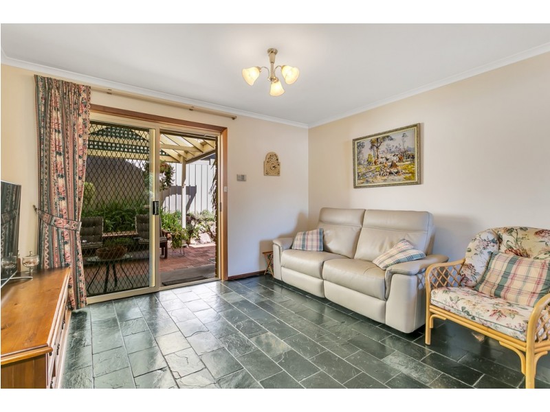 2 Egret court, Flagstaff Hill SA 5159