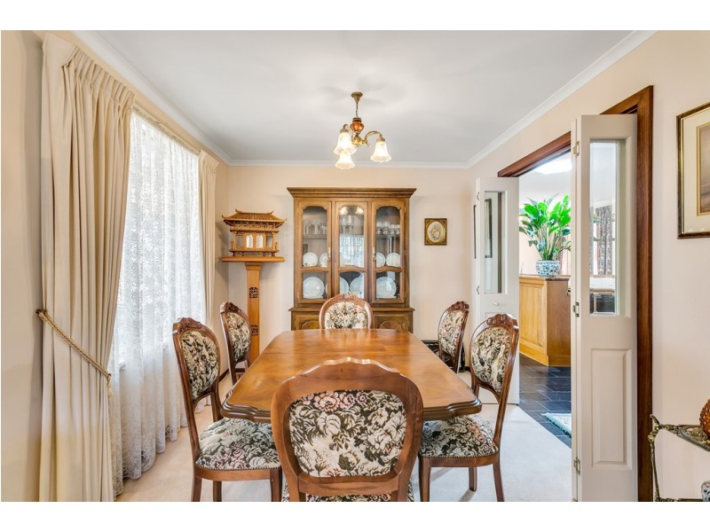 2 Egret court, Flagstaff Hill SA 5159