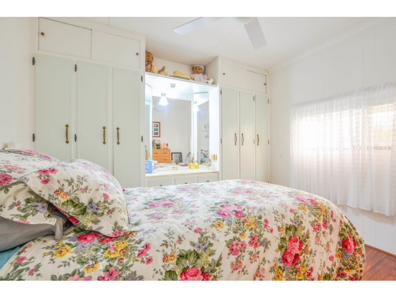 Cabin 147 Woodcroft Park Bains Rd, Woodcroft SA 5162