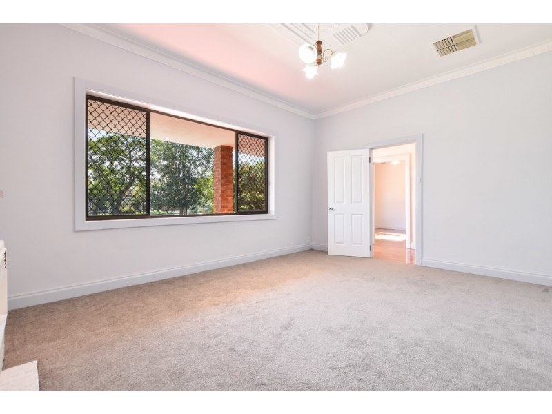 11 Hotchkiss Crescent, Croydon Park SA 5008