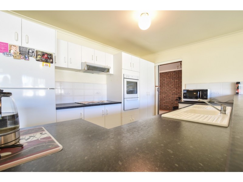 27 Brook Drive, Aberfoyle Park SA 5159