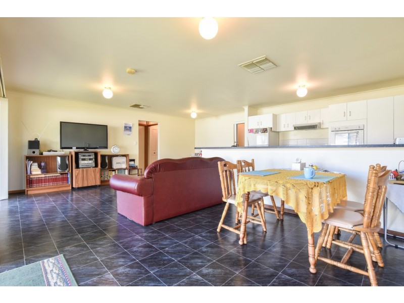 27 Brook Drive, Aberfoyle Park SA 5159