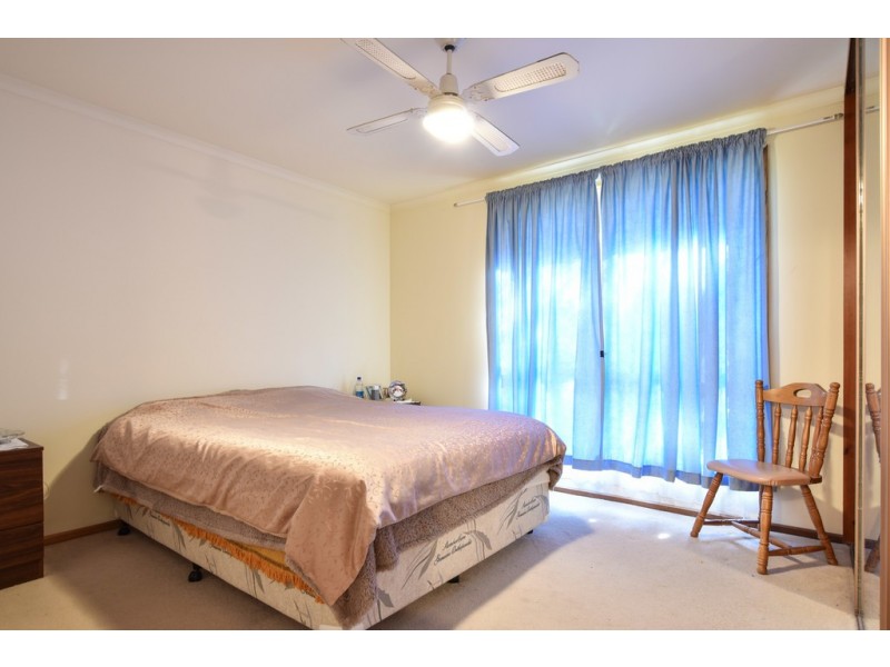 27 Brook Drive, Aberfoyle Park SA 5159