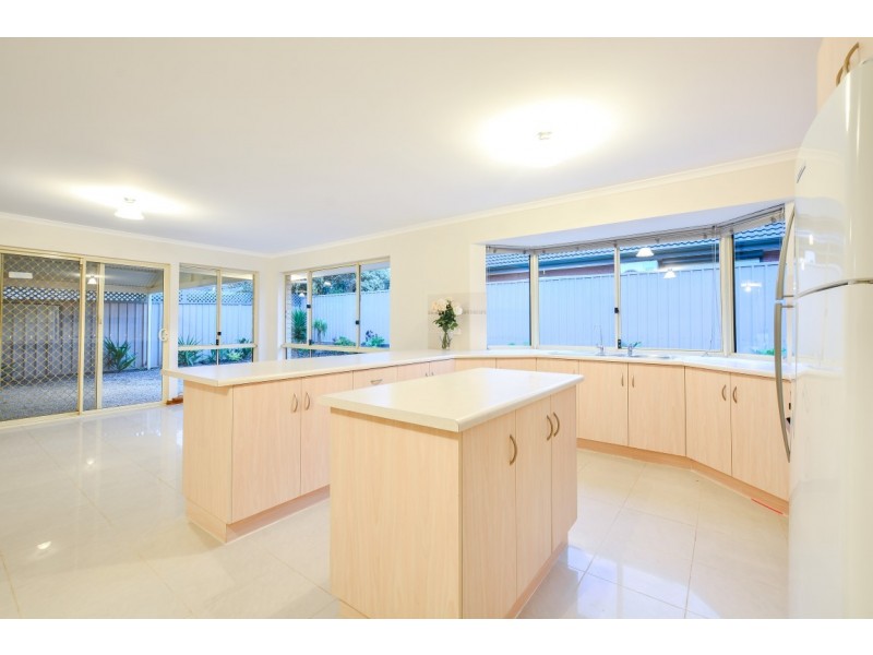 3 Sovereign Drive, Woodcroft SA 5162