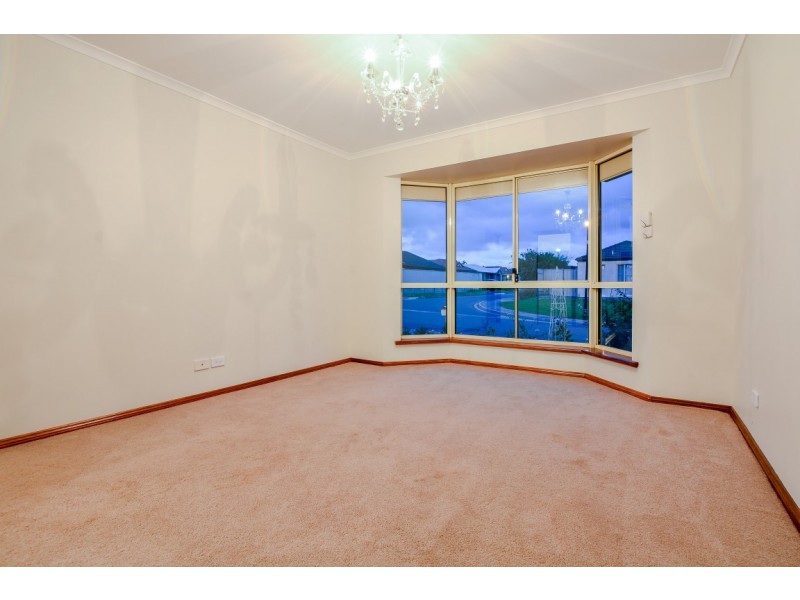 3 Sovereign Drive, Woodcroft SA 5162