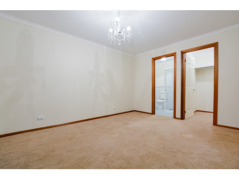 3 Sovereign Drive, Woodcroft SA 5162