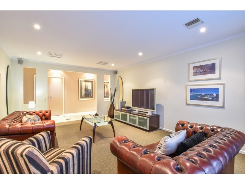 33 Pinnacle Crescent, Flagstaff Hill SA 5159