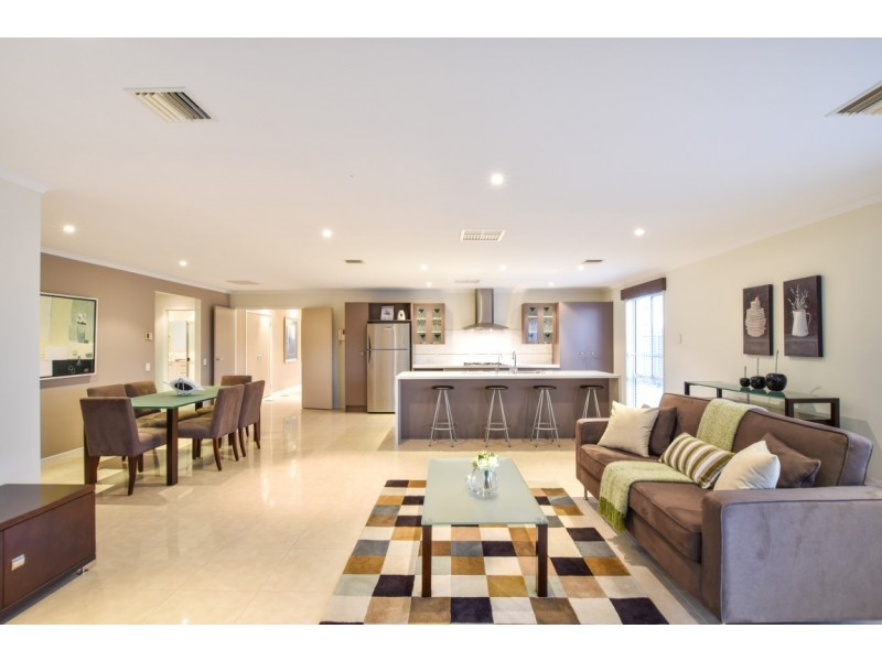 33 Pinnacle Crescent, Flagstaff Hill SA 5159