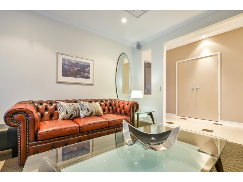 33 Pinnacle Crescent, Flagstaff Hill SA 5159