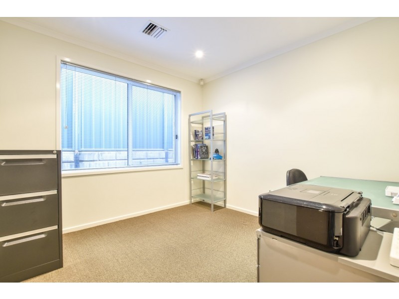 33 Pinnacle Crescent, Flagstaff Hill SA 5159