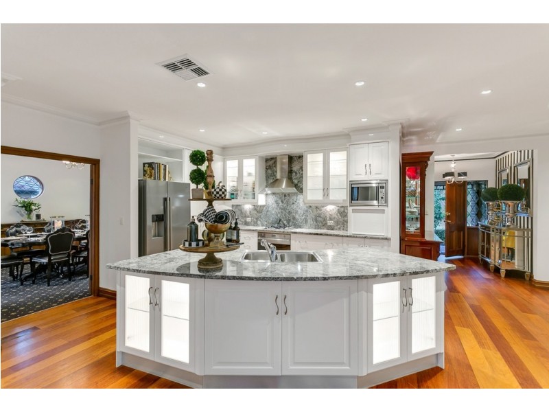 5 Craigburn Drive, Flagstaff Hill SA 5159
